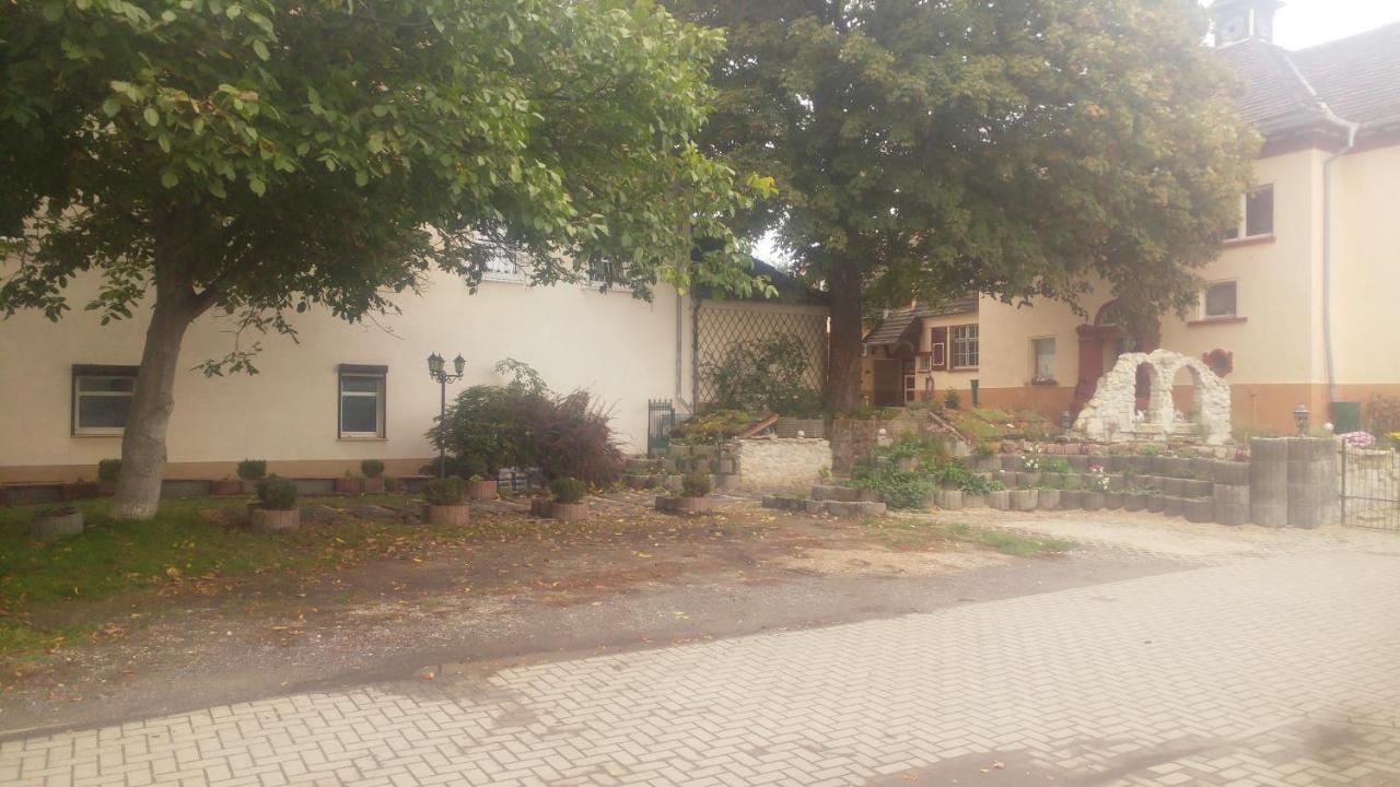 Historische Schule "Ferienwohnung Pauline" I&Ii Stobnitz Zewnętrze zdjęcie